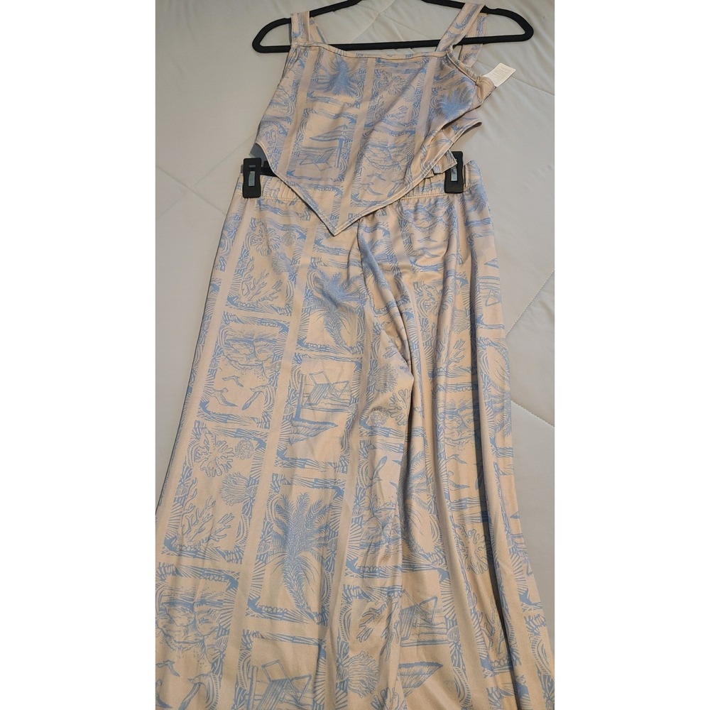 AZZORTI 2 Piece Outfit Size Small